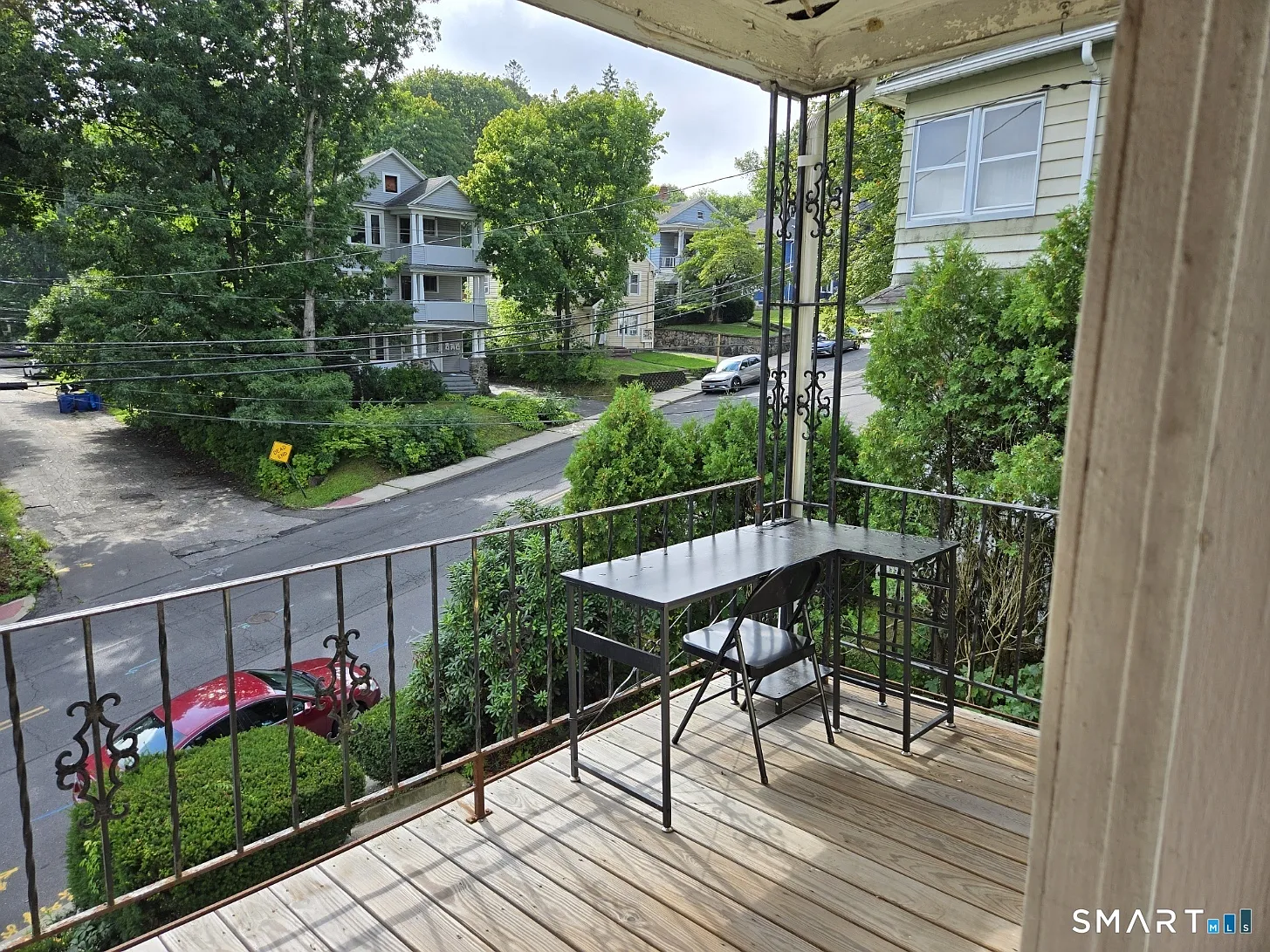 2 bed, 1.0 bath, 2844 sqft, $1,800 — Photo 2