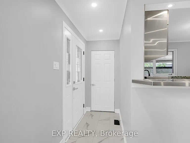 2247 Miramichi St — Photo 10