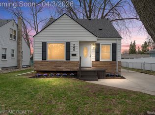 769 Coolidge Ave, Clawson, MI 48017