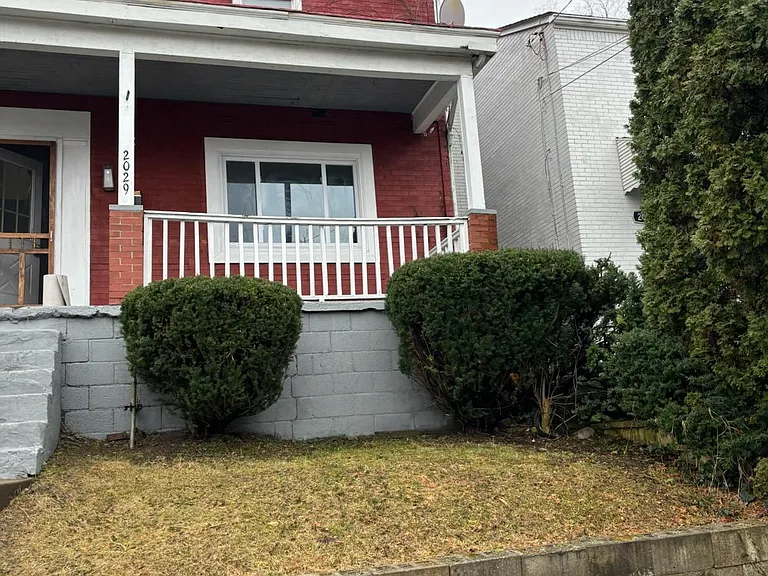 2029 Plainview Ave — Photo 8