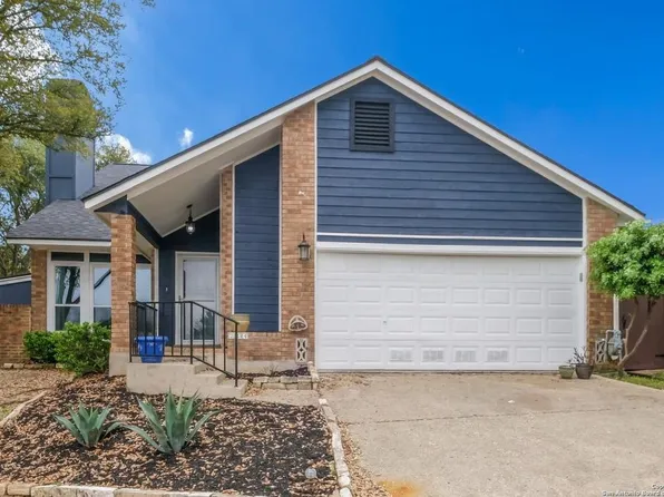 214 Crystal Cyn, Universal City, TX 78148