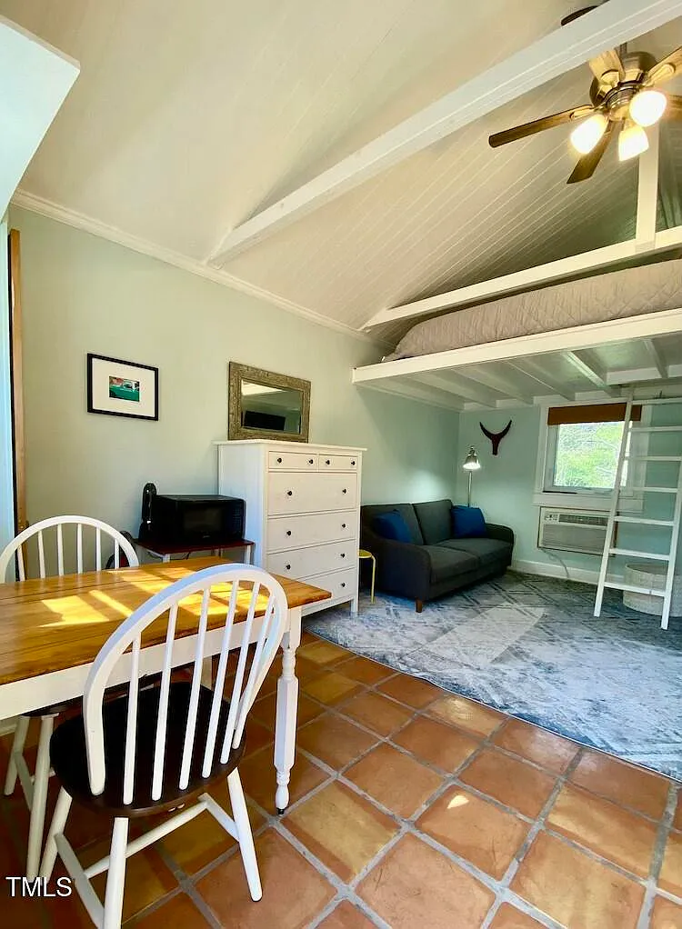 Building Photo - 1008 Starlight Dr #B