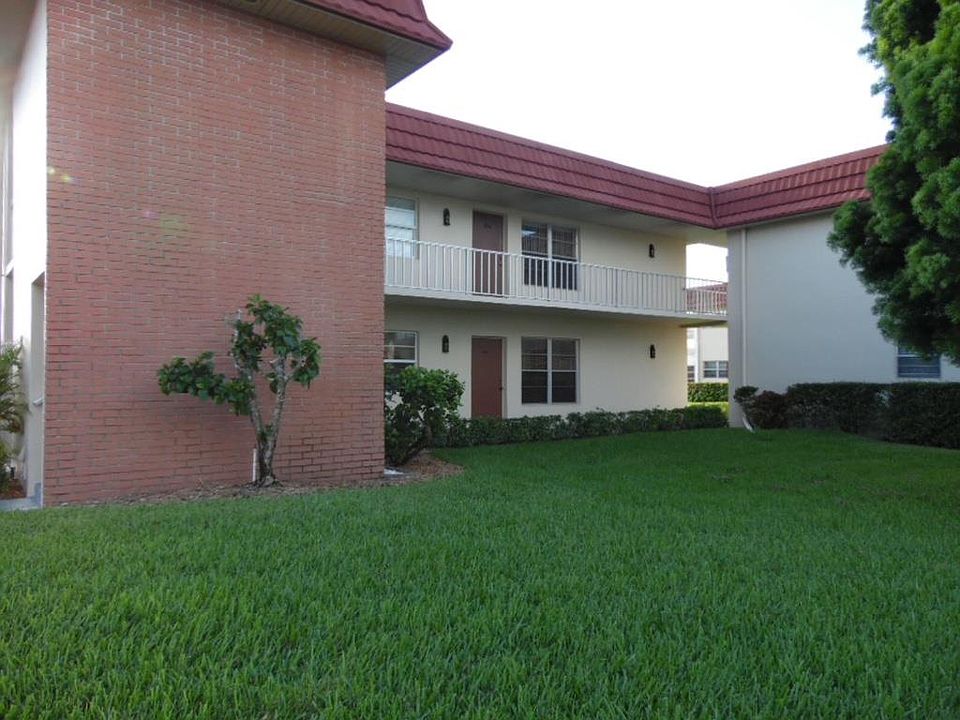1st image of 76 Royal Oak Dr
