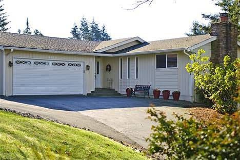 1st image of 4414 Madrona Ln NW