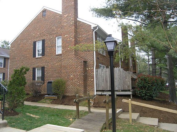 2nd image of 2550 S Arlington Mill Dr APT D