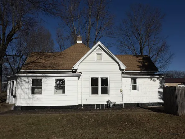 200 N Washington St, Manito, IL 61546