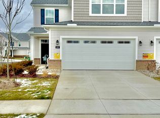 1901 Salt Springs Dr, Saline, MI 48176