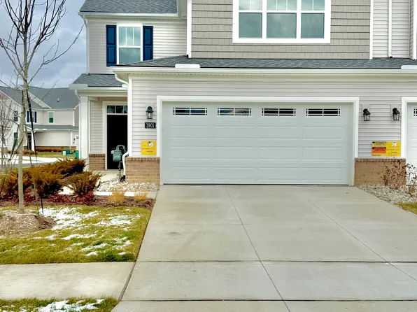 1901 Salt Springs Dr, Saline, MI 48176