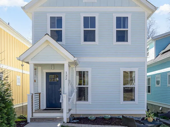 132 Fiori Hill Dr, Hillsborough, NC 27278