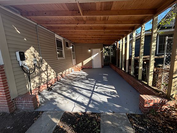 4th image of 2110 New Mexico St