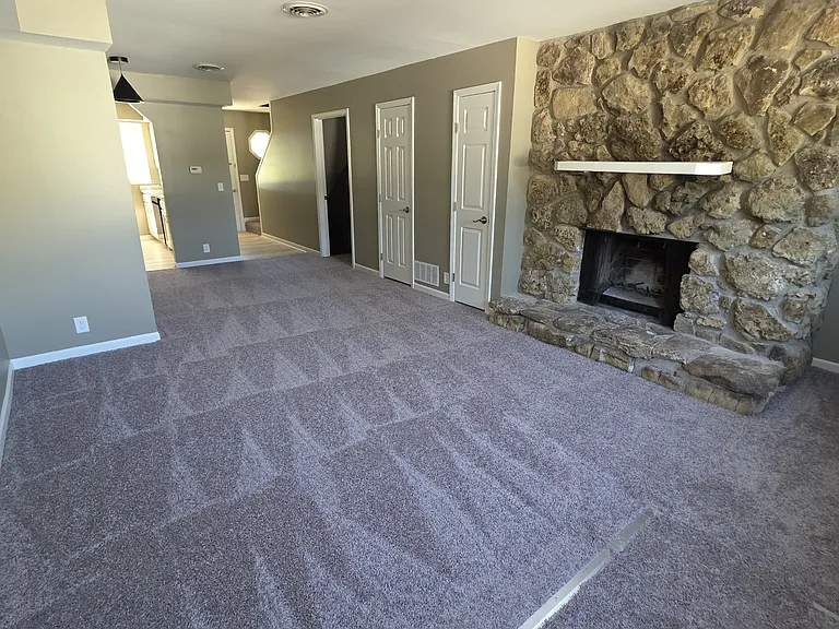 433 N Jackson St #1 — Photo 2