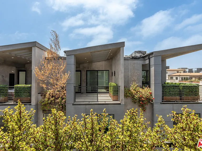 1144 Detroit St #7 — Photo 4