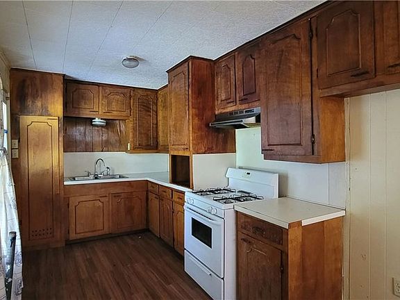 3rd image of 607 New Orleans Ave