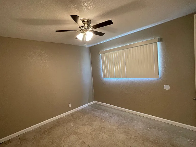 845 E Fredricks St — Photo 6