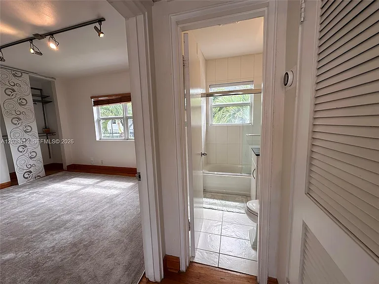 1100 Venetian Way #2B — Photo 19