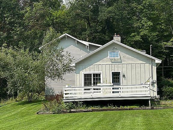 4th image of 4934 Bayview Rd
