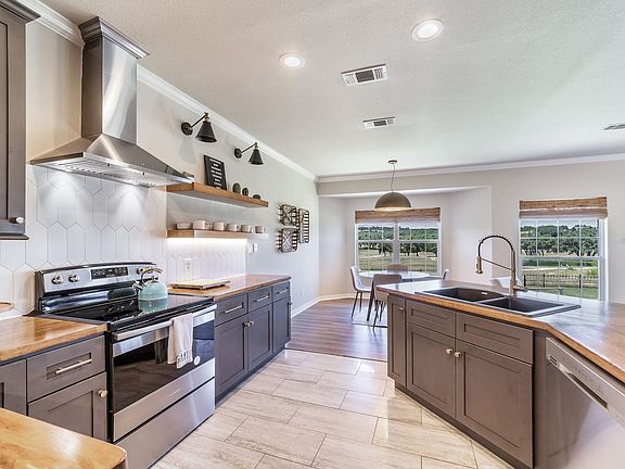 4th image of 195 Watts Ln