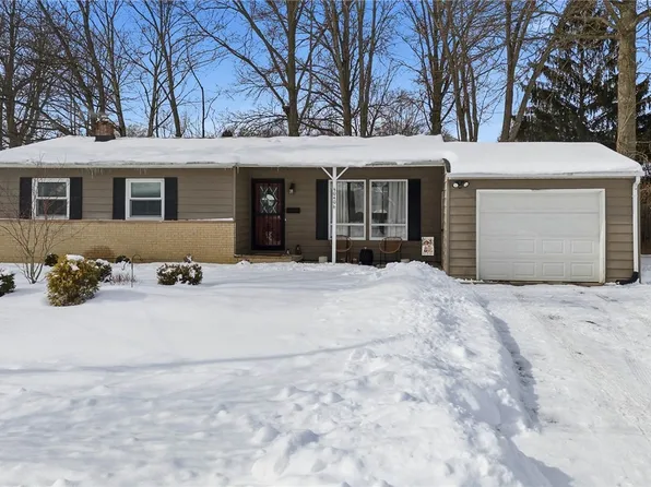 4040 Burton Dr, Stow, OH 44224