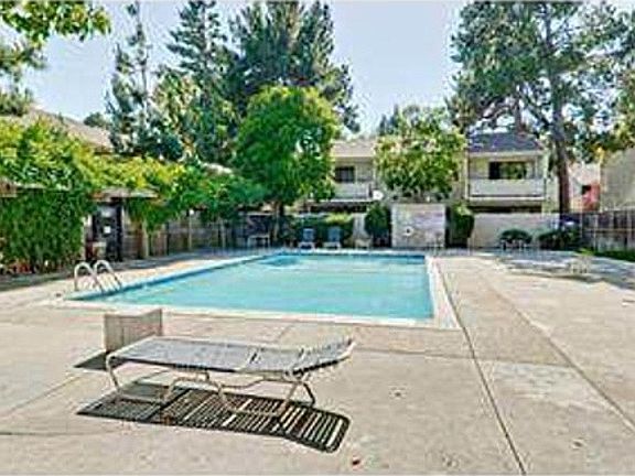 4th image of 974 Kiely Blvd Unit A