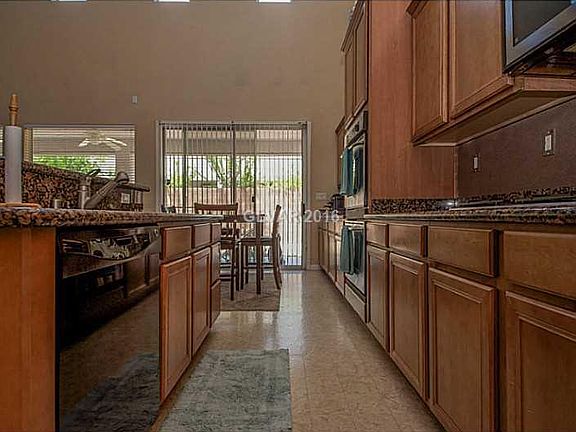3rd image of 8674 Valencia Valley Ave