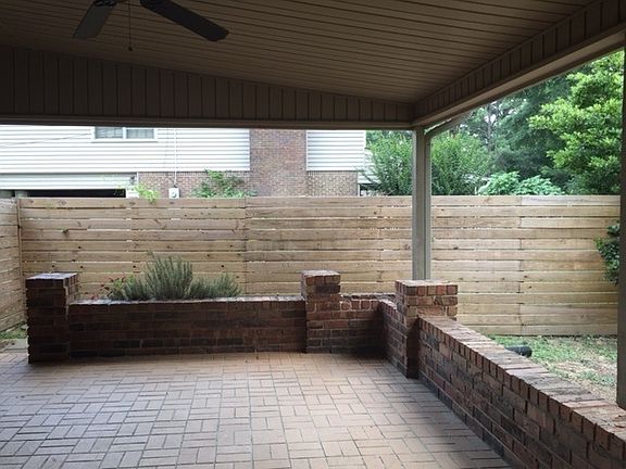4th image of 384 Riverdale Dr