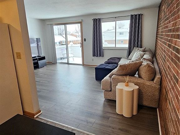 3rd image of 25400 Country Club Blvd Unit 5
