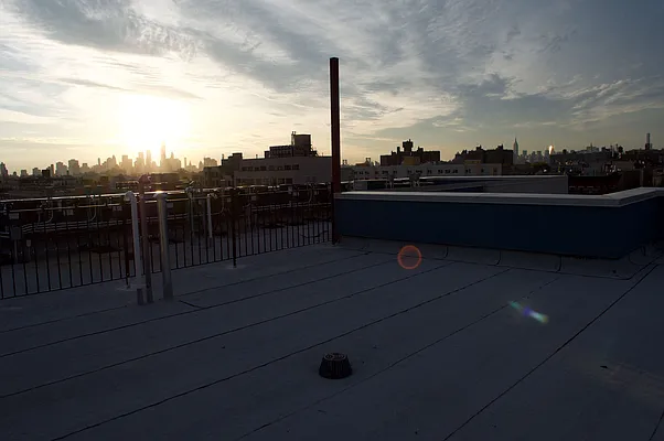 Rented by Manhattan Management LLC | media 60