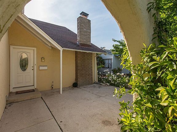 4th image of 4638 Mia Cir