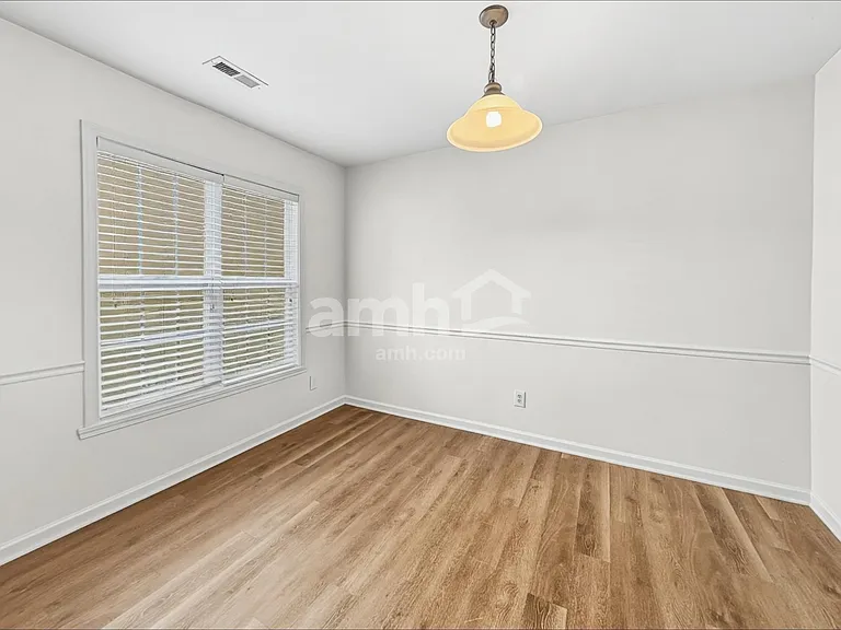 1149 Langston Dr — Photo 5