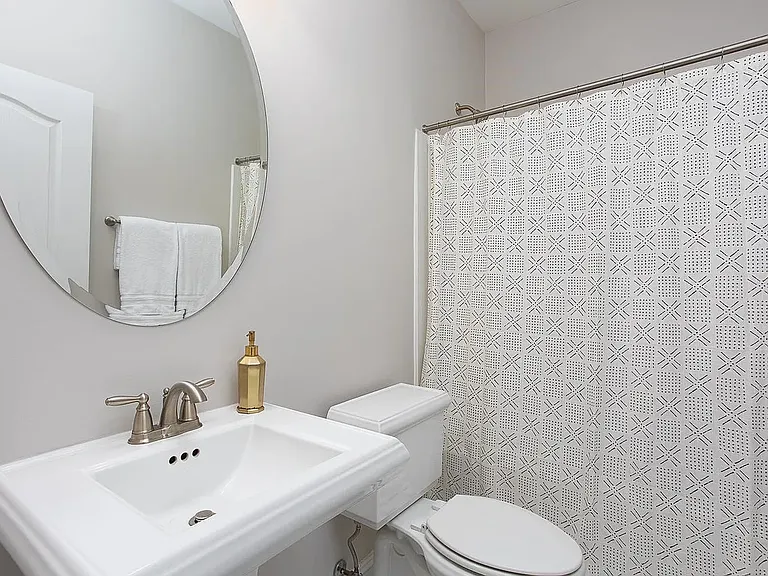 113 Bella Dr — Photo 26