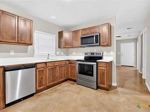 4th image of 1015 N 10th St