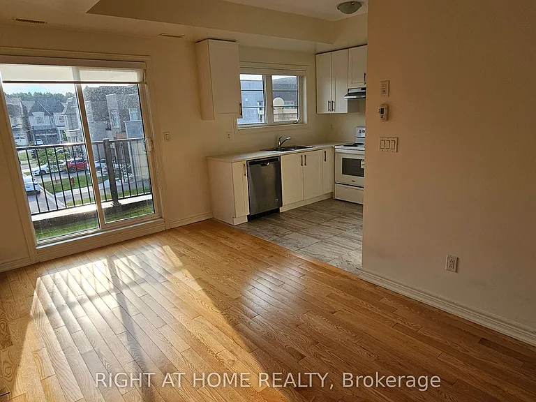 9430 Bayview Ave #UPPER — Photo 4