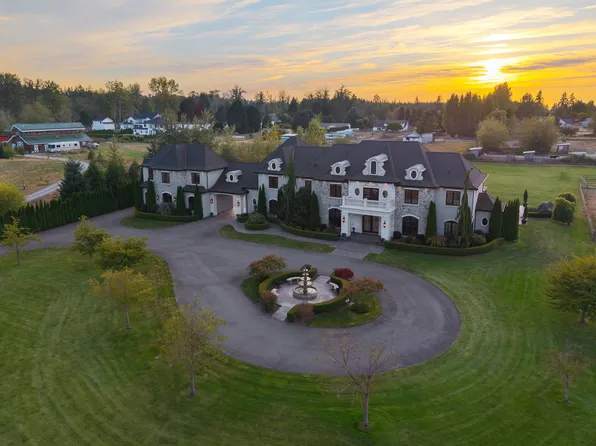 687 204th St, Langley, BC V2Z 1V5