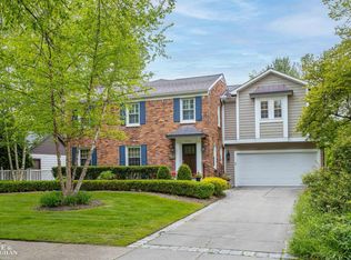 265 Beaupre Ave, Grosse Pointe Farms, MI 48236