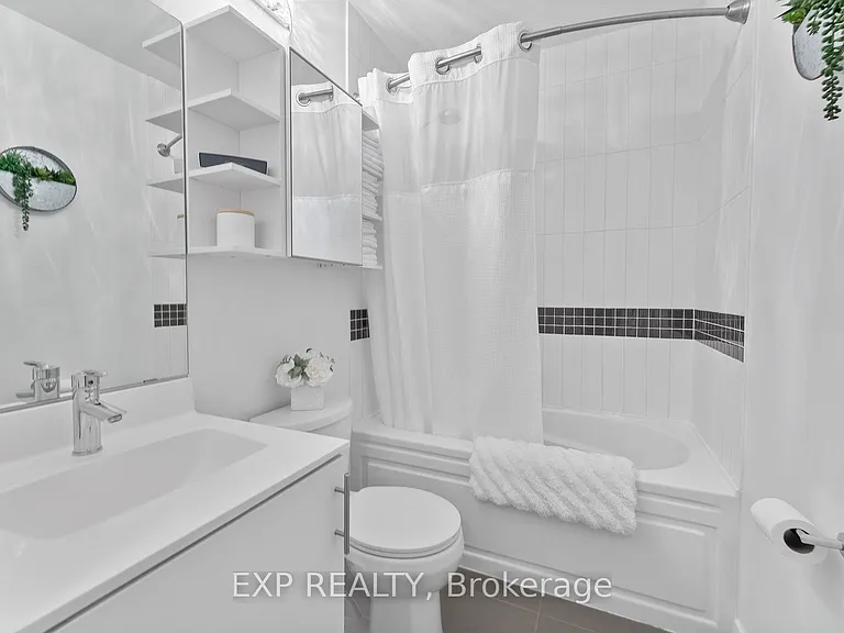 165 Legion Rd N #422 — Photo 16