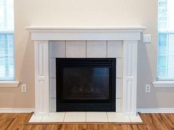 gas log fireplace