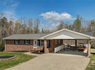 859 Camp Dan Valley Rd, Reidsville, NC 27320