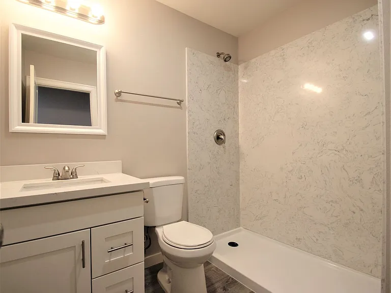 1608 E Republican St — Photo 12