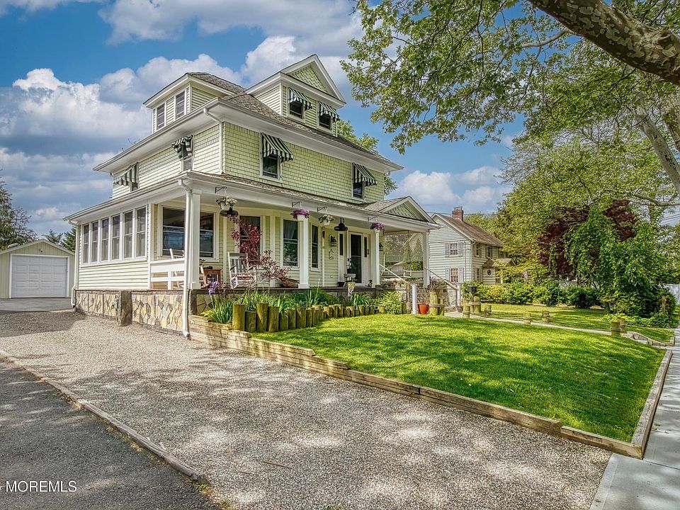1st image of 718 Mclean Avenue