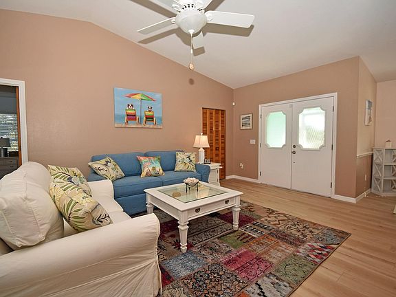 4th image of 9302 Adobe Ave