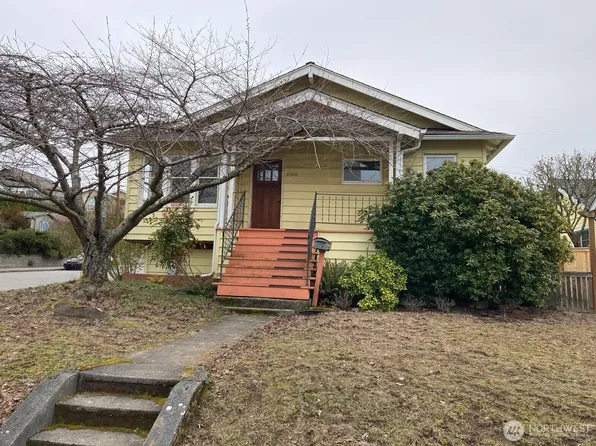 5902 42nd Avenue SW, Seattle, WA 98136