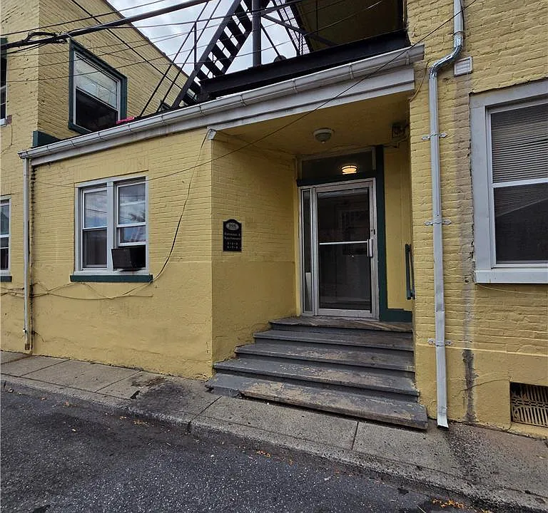 926 W Walnut St #3
