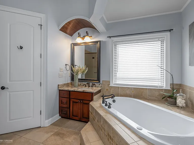 205 Beau Sejour Dr — Photo 21