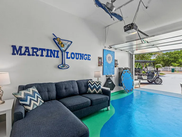 Building's Lounge