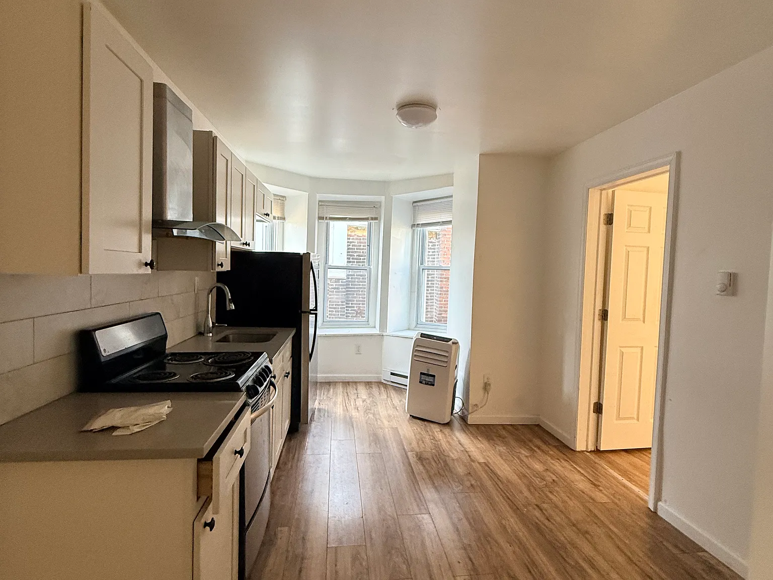 3306 Baring Street — Photo 2