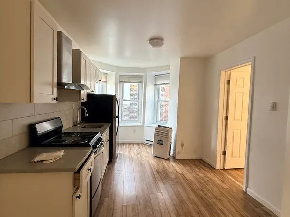 3306 Baring St Floor 3, Philadelphia, PA 19104
