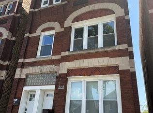 3215 S Racine Ave #1F, Chicago, IL 60608