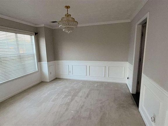 4th image of 3205 Haleys Way SE