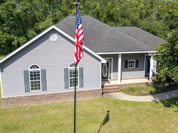 21 Bailey Dr, Jesup, GA 31545