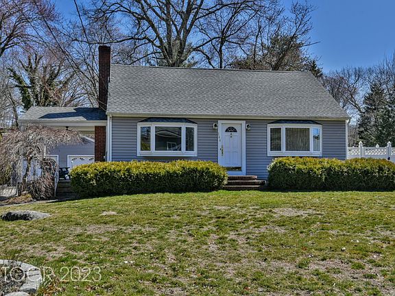 2nd image of 144 Glenwild Ave